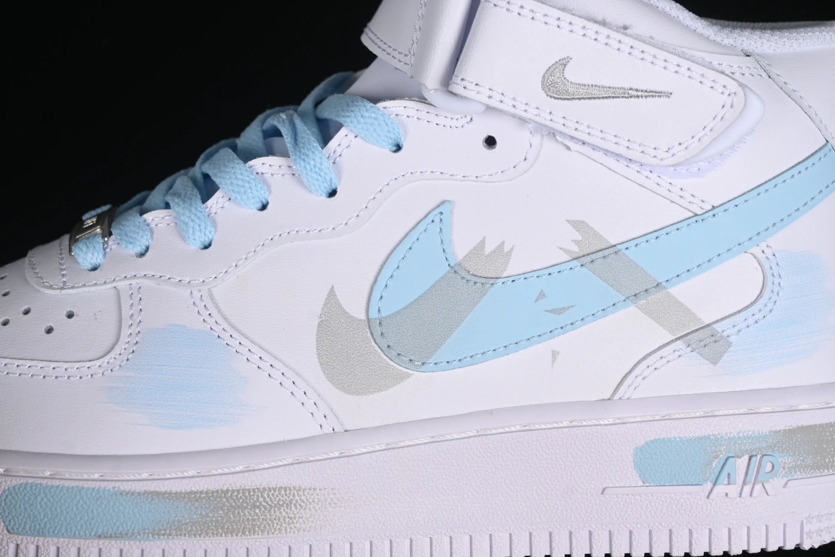 All categories Nk Air Force 1 Air Force series Nk Air Force 1 Mid Air Force mid-top Nk Air Force 1'07 Mid sky blue Hand-painted fracture Three hook shadow Air Force 1 strap mid-top casual sneakers CW2289-111